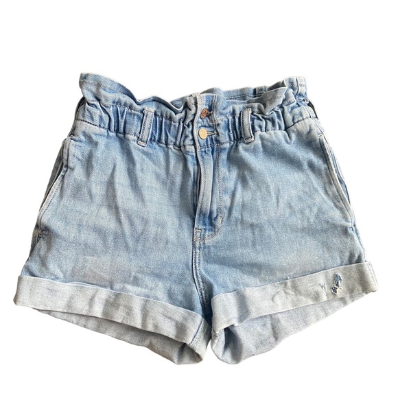 Hollister Pants - Hollister Ultra High Rise Mom Light Wash Shorts Vintage Stretch - Size 26